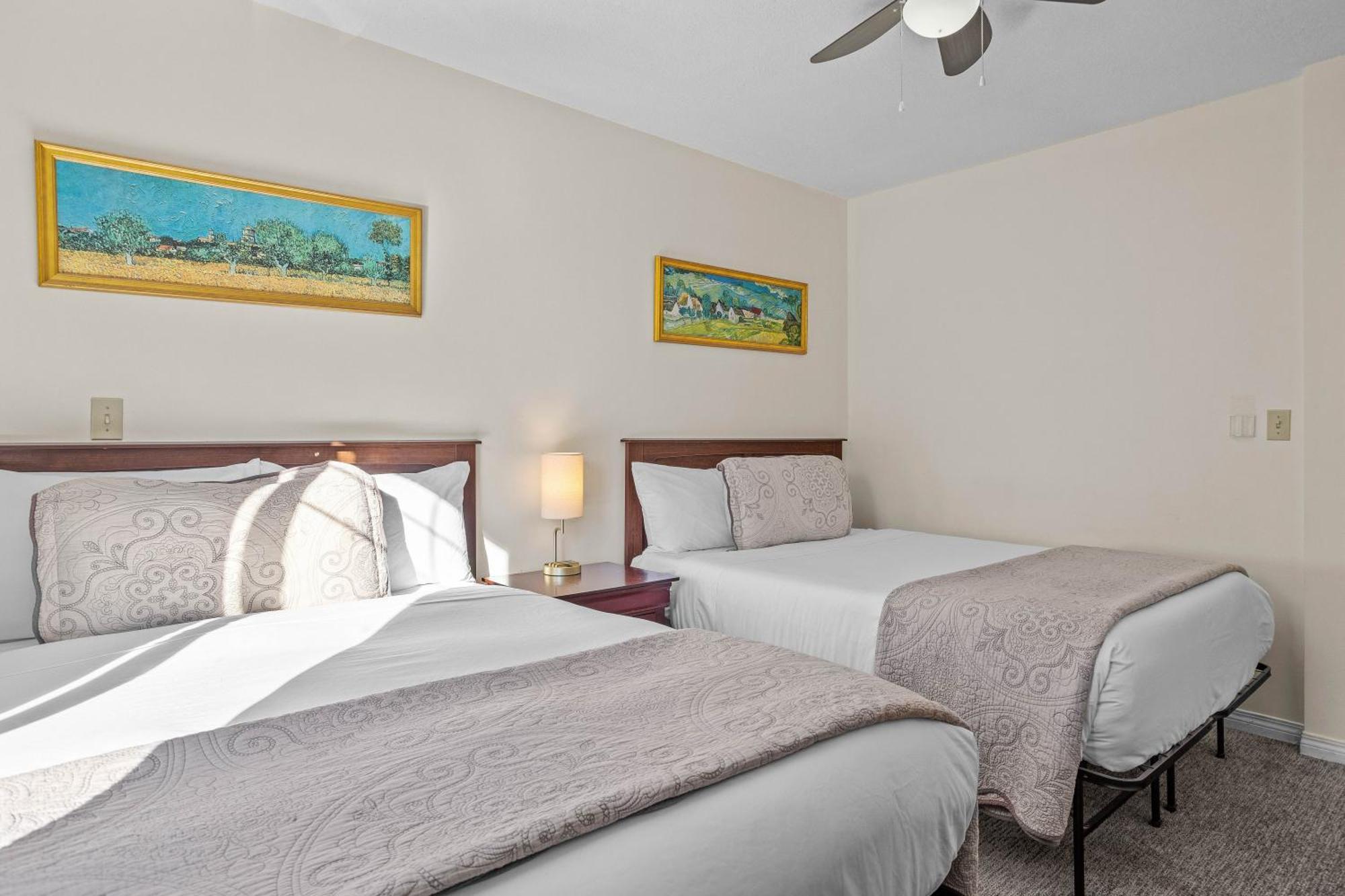 B212 Hot Tub, Ac X3, Parking, 2 Min To Banff Gate Apartment Canmore Exterior photo